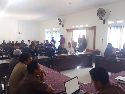 Lewat Aksi Damai, Generasi Muda Batujai Usulkan Perbaikan Fasilitas dan Pelayanan Desa